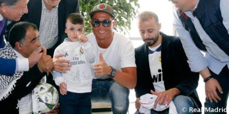 Cristiano Ronaldo Manusia Pertama dengan 300 Juta Pengikut di Instagram