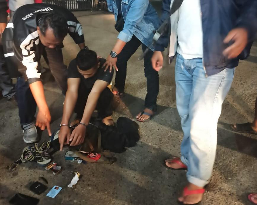 Pengedar di Payakumbuh Dibekuk saat Isi Bensin, 7 Paket Narkoba Disita
