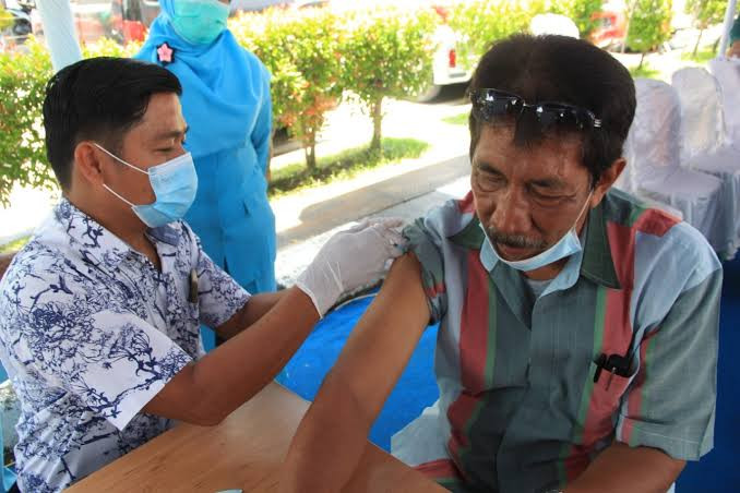 Wali Kota Padang: Capaian Vaksinasi Lansia Tembus 60 Persen