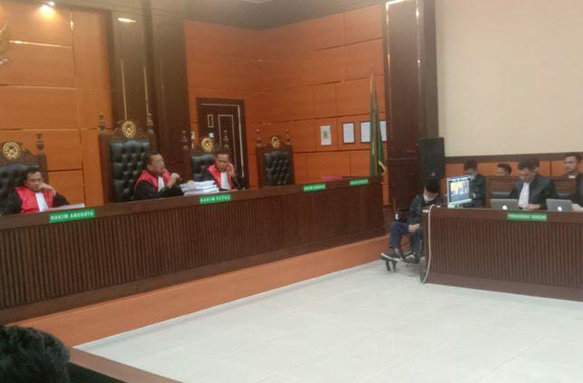 Hakim Vonis Bebas 13 Terdakwa Korupsi Ganti Rugi Lahan Tol Padang-Pekanbaru