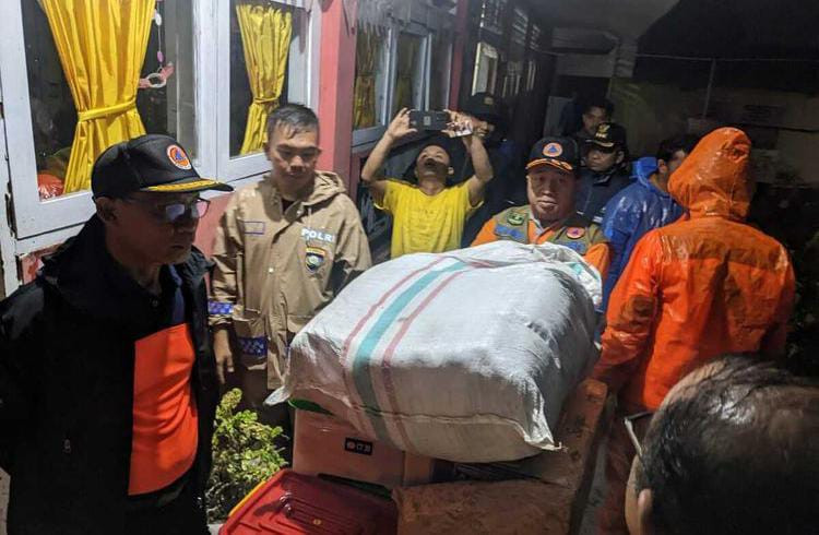 Banjir-Longsor di Padang Pariaman: 2 Orang Meninggal Dunia, 5 Luka-luka
