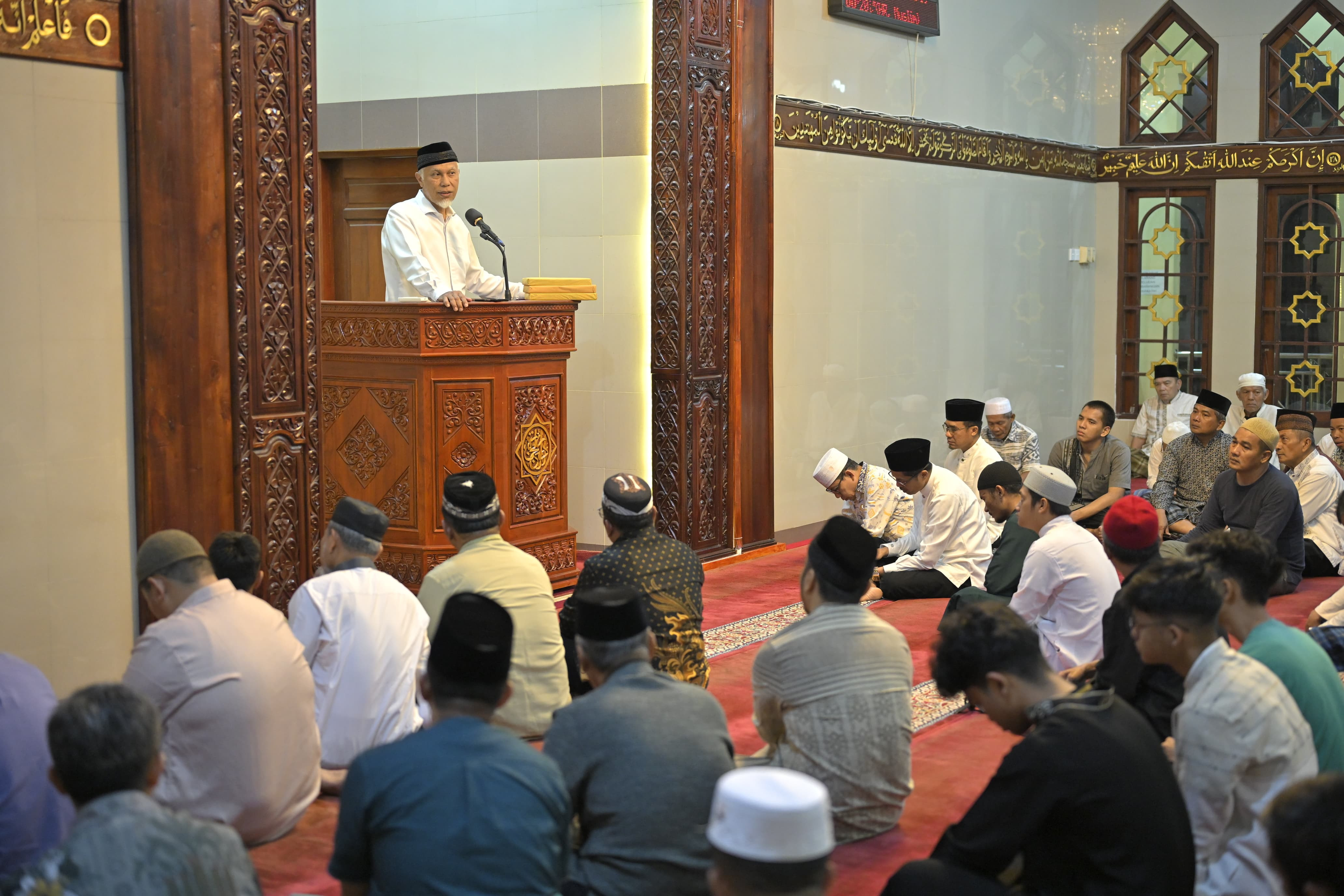 Orang Tua Harus Ajak Anak Rutin ke Masjid
