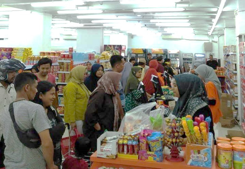 Pertumbuhan Ekonomi Kita Lebih Aman, Karena Orang Indonesia Hobi Belanja dan Jalan-Jalan