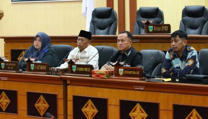 Bahas Penyesuaian Tarif Air Minum, Komisi II DPRD Kota Padang Panjang Hearing dengan Perumda Tirta Serambi