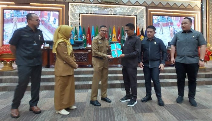 Sempat Tertunda Setahun, Akhirnya DPRD Sumbar Paripurnakan Ranperda Tentang SPBE