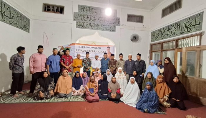 Pembangunan JUT dan Infrastruktur Kantor KAN Mengapung Saat Irsyad Syafar Reses ke Nagari Sungai Beringin
