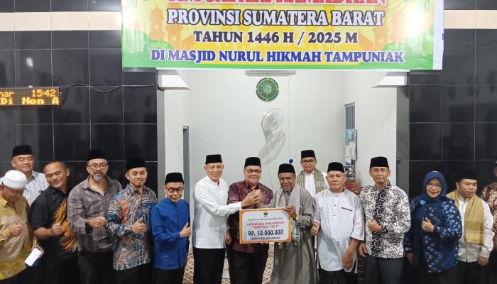 Gelar Safari Ramadan ke Masjid Nurul Hikmah Tampuniak, Ketua DPRD Sumbar Ajak Masyarakat Dekatkan Diri pada Allah SWT