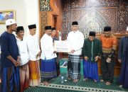 TSR Pemprov Sumbar Serahkan Bantuan Rp 70 Juta untuk Masjid Al Ihsan