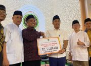 Wagub Sumbar Serahkan Bantuan Rp 50 Juta untuk Pembangunan Masjid Muhsinin Payakumbuh