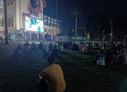 Serunya Nobar di Halaman Kantor Gubernur Sumbar