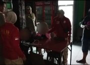 Satpol PP Tertibkan Kafe Karaoke yang Tetap Buka di Bulan Ramadan
