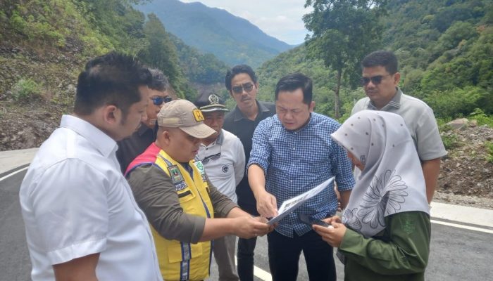 Pemprov Sumbar Gelontorkan Dana Sebesar Rp38 Milyar Tuntaskan Jalan Tembus Alahan Panjang-Bayang