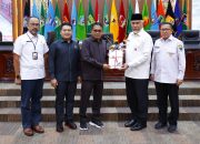 DPRD Sumbar Serahkan Rekomendasi LKPJ Kepala Daerah Tahun 2024 kepada Gubernur untuk Ditindak Lanjuti