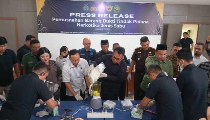 BNNP Sumbar Musnahkan Barang Bukti Narkotika Jenis Sabu Seberat Hampir 7 Kg