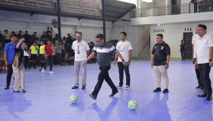 Manfaatkan Pokir Wakil Ketua DPRD Sumbar Evi Yandri, Turnamen Futsal Pelajar Se-Sumbar Digelar