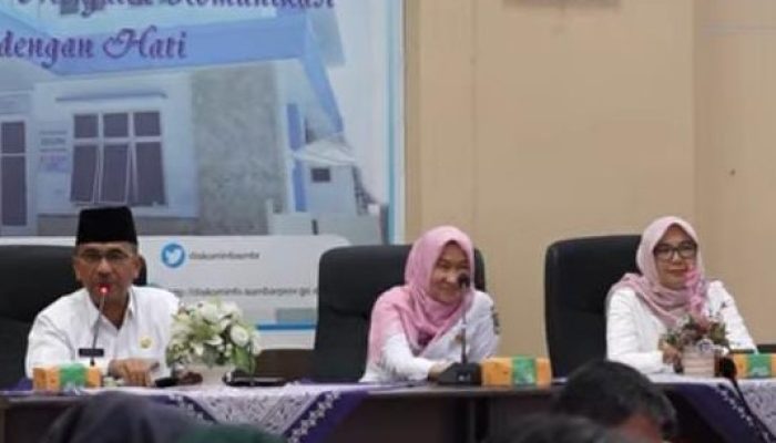 Pemprov Sumbar Resmi  Batasi Penggunaan Ponsel di Sekolah