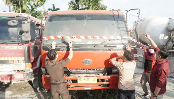 Kejati Sumbar Sita Satu Unit Dump Truck dari Kasus Korupsi Perumda PSM