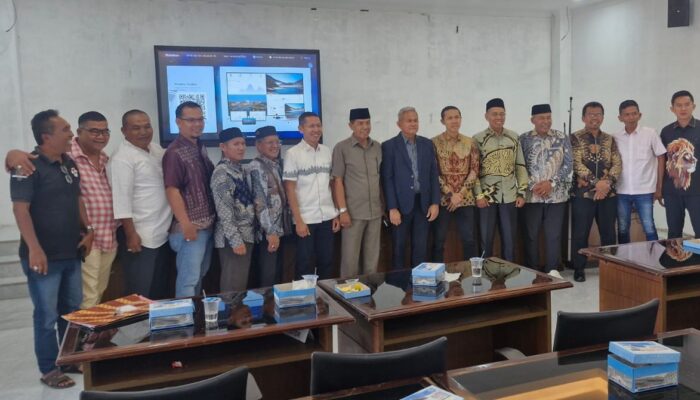 Bicarakan Dukungan Pembangunan Pesantren El Sunuri, IKSB Kunjungi Komisi V DPRD Sumbar