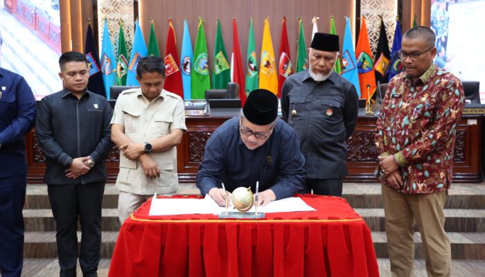 DPRD Sumbar dan Pemprov Setujui Rancangan Perubahan KUA-PPAS Tahun 2025