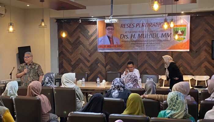 Reses di Dapil Sumbar I, Ketua DPRD Sumbar Muhidi Sarankan Pelaku UMKM Membuat Kelompok Usaha