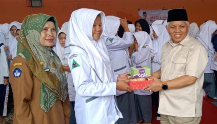 Anggota DPRD Sumbar Nurfirman Wansyah Memotivasi Pelajar SLTA Agar Belajar Keras, Cerdas, Ikhlas dan Tuntas