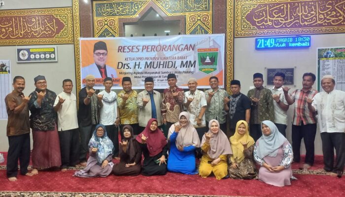 Masyarakat Keluhkan Jalan Rusak ke Unand, Ketua DPRD Sumbar Muhidi Berjanji untuk Perjuangkan Perbaikan