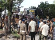 Satpol PP Tindak Pedagang yang Tinggalkan Lapak di Pinggir Jalan