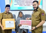 973 Disabilitas, Lansia dan Anak Luar Panti Terima Bantuan Makanan dan UEP
