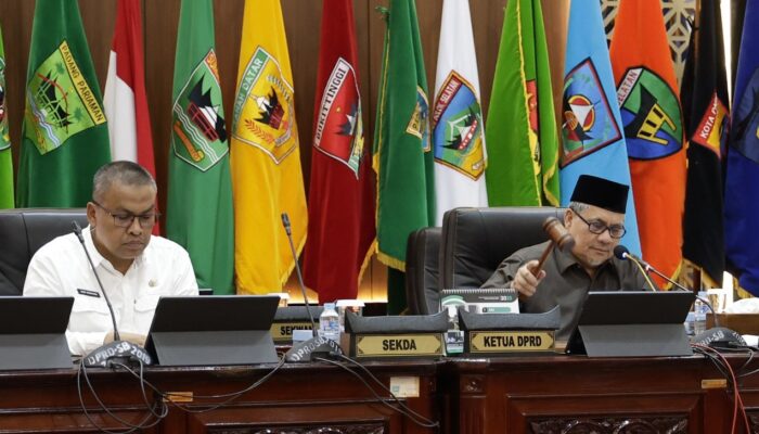 Sah! Perubahan Tatib DPRD Sumbar Disetujui, Anggota Dewan Diharapkan Miliki Pedoman Kerja yang Lebih Efektif