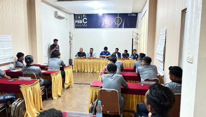 Tidak Hanya Buru Prestasi di Liga Super, Kabau Sirah juga  Bantu PSSI Cetak Pelatih