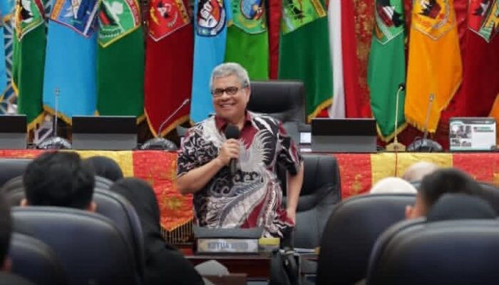 Diikuti 120 Orang Peserta, Creative Student Home Gelar “Parliament Tour” ke DPRD Sumbar