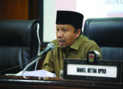 Rapat Paripurna DPRD Kota Bukittinggi : Enam Fraksi Berikan Pandangan Umum Atas R-APBD Perubahan 2025 dan Wali Kota Hantarkan KUA PPAS APBD 2026