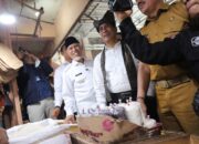Tinjau Pasar Lubuk Buaya, Mentan Amran: Penyaluran Beras SPHP Makin Digencarkan