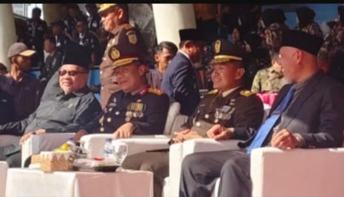 Ketua DPRD Sumbar Muhidi Hadiri Upacara Peringatan HUT TNI ke-80 yang Diwarnai Pemotongan Kue