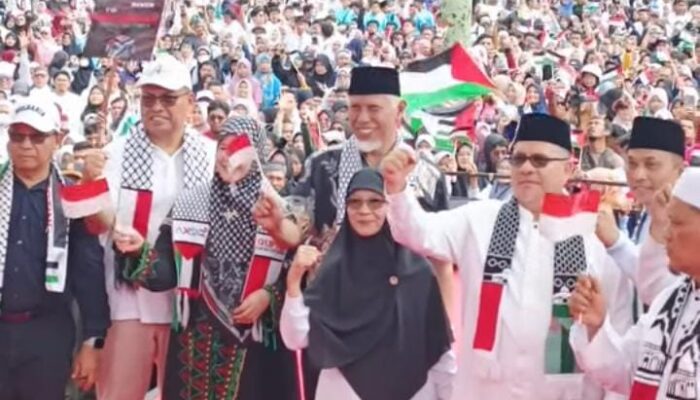 Dihadiri Ketua DPRD Sumbar Muhidi, Aksi Bela Palestina di Padang “Dibanjiri” Ribuan Massa dan Bawa Pesan Kemanusiaan