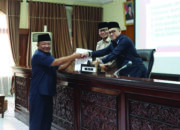 Pemandangan Umum Enam Fraksi DPRD Kota Bukittinggi Terhadap Raperda APBD 2026 dan Perubahan Perda Pengelolaan Barang Daerah