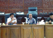 Ketua DPRD Kota Bukittinggi Pimpin Rapat Badan Anggaran DPRD Kota Bukittinggi Bersama TAPD