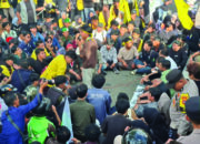 Orasi Damai Ratusan Mahasiswa di Kantor DPRD Kota Bukittinggi