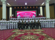 Wali Kota Bukittinggi Ramlan Nurmatias Kukuhkan 54 Orang Paskibraka Kota Bukittinggi Tahun 2025