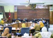 DPRD Kota Bukittinggi Gelar Rapat Kerja Banggar Bersama TAPD Bahas Lanjutan Ranperda Perubahan APBD 2025