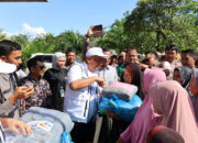 1.026 Paket Sembako dari Komisaris dan Direksi BRI untuk Warga Sasak Pasbar