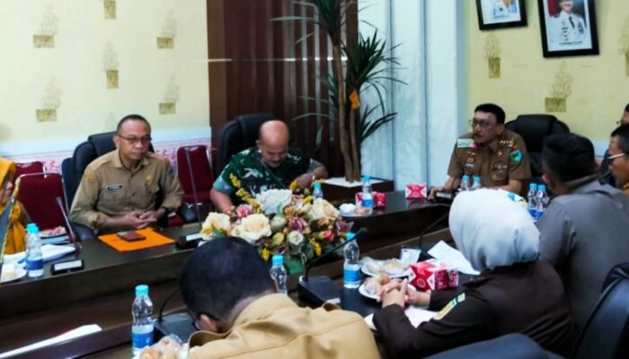 Melalui Rapat Evaluasi, Pemkab Pesisir Selatan Perpanjang Status Tanggap Darurat Hingga 22 Desember 2025