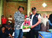 Wali Kota Bukittinggi Ramlan Nurmatias Pimpin Penyaluran Bantuan Kemanusiaan ke Salareh Aia Kecamatan Palembayan Kabupaten Agam