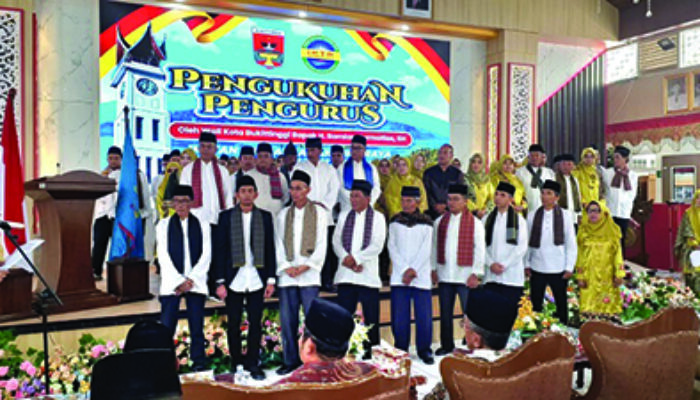 Wali Kota Bukittinggi Ramlan Nurmatias Mengukuhkan Pengurus IKTR Kota Bukittinggi dan Sekitarnya Periode 2026-2030