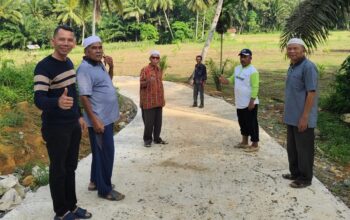 Dinilai Penting bagi Petani, Ali Muda Manfaatkan Reses dengan Meninjau Jalan Usaha Tani di Kampung Simaroken
