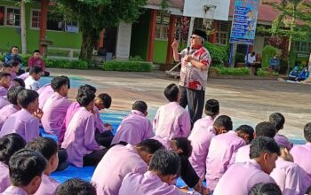 Ketua DPRD Sumbar Muhidi Ajak Pelajar SMAN 8 Padang Menjadi Generasi Sukses Dunia dan Akhirat
