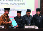 Wali Kota Hantarkan Raperda Tentang Perubahan Atas Perda Nomor 11 Tahun 2021