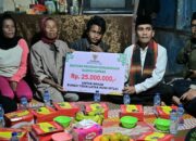 Warga Padang Panjang, Wirdawati Terima Bantuan Bedah Rumah dari Pemprov Sumbar