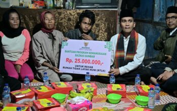 Warga Padang Panjang, Wirdawati Terima Bantuan Bedah Rumah dari Pemprov Sumbar