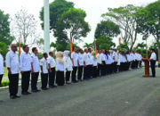 Wali Kota Bukittinggi Ramlan Nurmatias Pimpin Apel Gabungan Hari Pertama Kerja : Mari Tingkatkan Semangat Bekerja Dengan Jujur